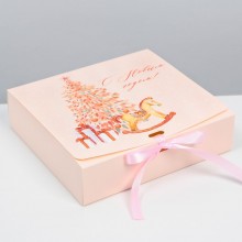 Коробка для кондитерских изделий "Новогодние игрушки" розовая 20х18х5 см